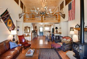 Bandera Lodge
